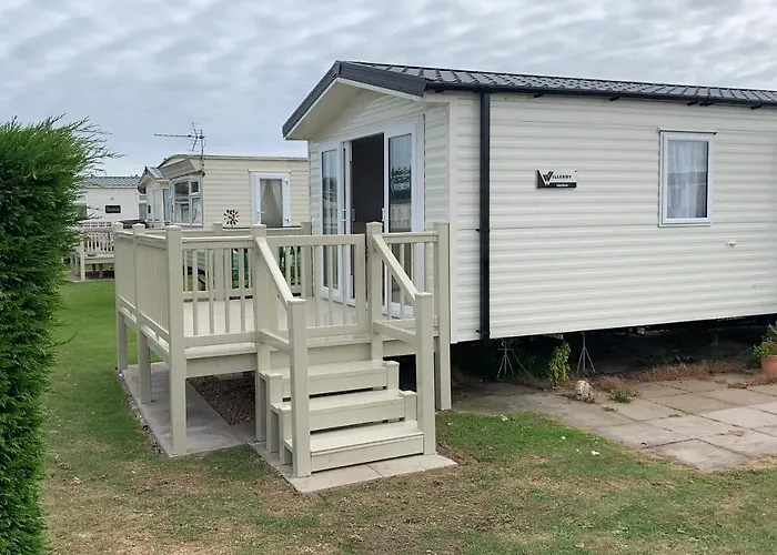 Skegness,North Shore Holiday Park , New 8 Berth Caravan For Rent